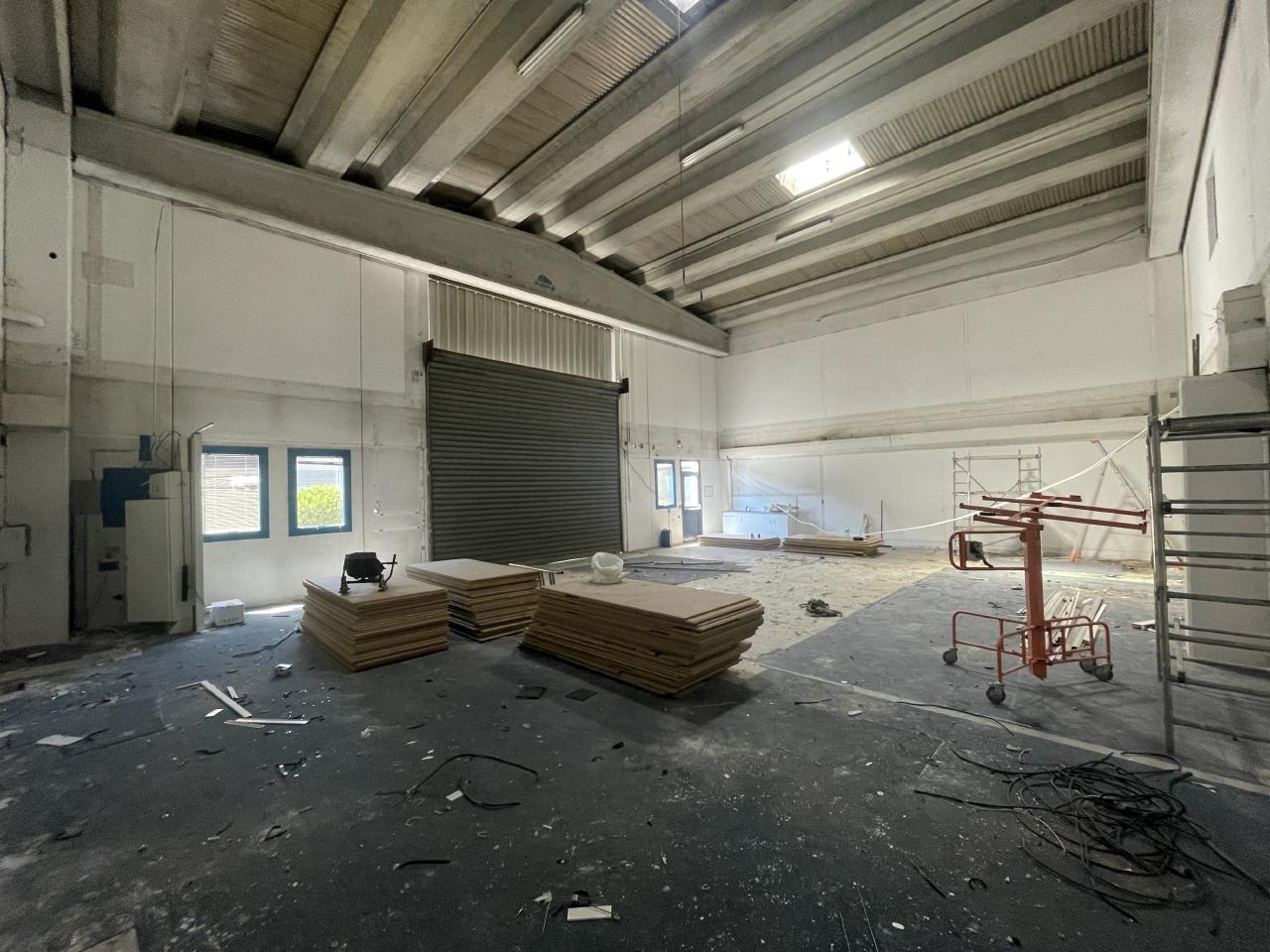Local d'activité Antibes 481m² Location local d'activité Antibes Alpes-Maritimes OLACT2314472 8